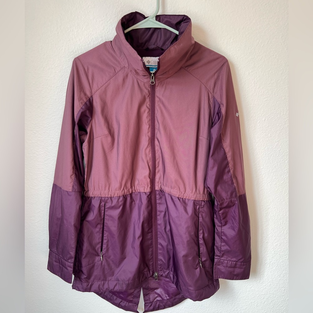 Columbia Women’s Isabella Lake Long Lined Windbreaker Jacket- Burgundy Size S